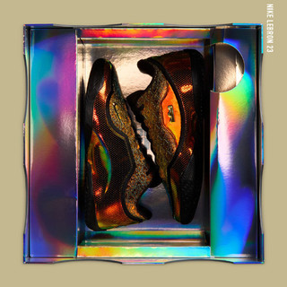 詹姆斯中国行，首发「40K 黄金」Lebron 23