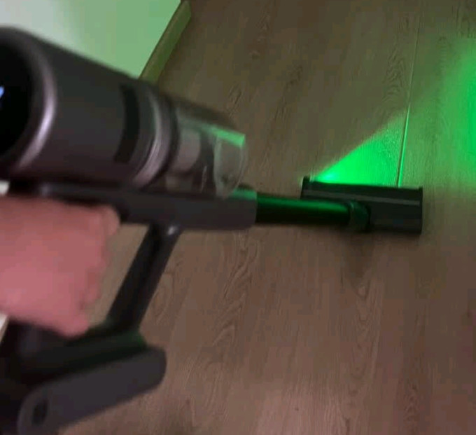 手持式吸尘器