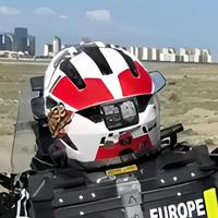 印度车手环球骑行 穿越17国后 摩托车在英国被盗 只剩衣服 旅程戛然而止