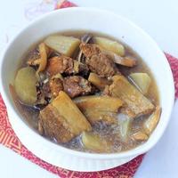 秋天这样吃肉，往电饭煲里一扔，肉烂香浓，一点不腥不腻