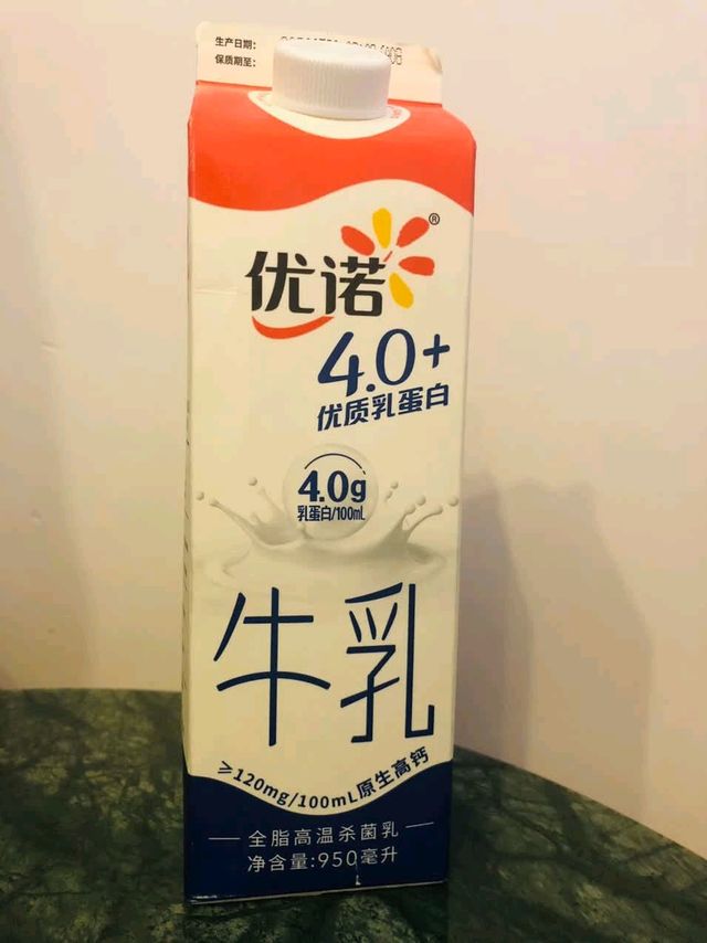 优诺4.0+优质乳蛋白鲜牛奶