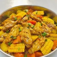 20分钟搞定！电饭煲鸡翅玉米煲，鲜到舔盘