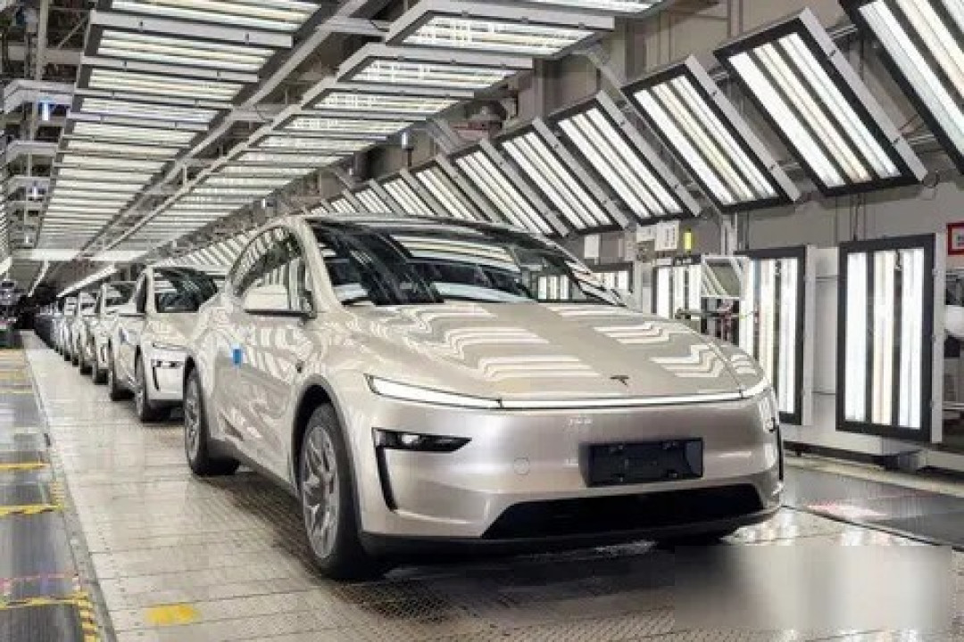 特斯拉Model Y L开启全国交付,六座纯电SUV引热议