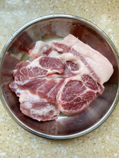 电饭煲“邪修”梅头肉！15分钟炫出嫩滑下饭菜