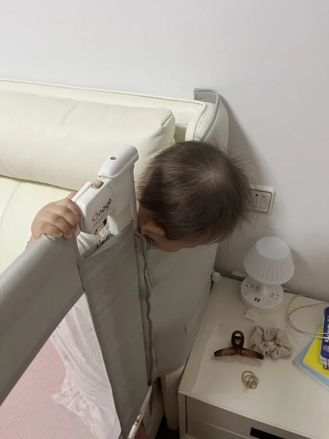 特殊床型，床头危险区床围挡测评对比