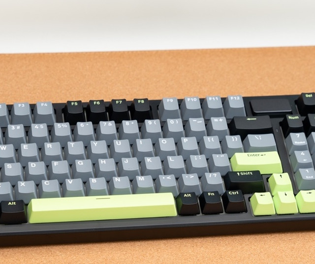 好用又实惠，雷柏V700DIY-87无线机械键盘 开箱分享