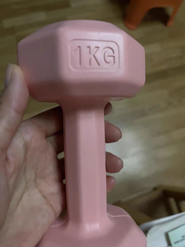 宿舍健身好物：6kg哑铃推荐