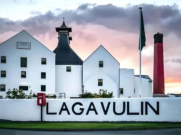 苏格兰系列之艾雷岛（9），艾雷岛的时间炼金术士：Lagavulin乐加维林酒厂慢蒸馏传奇