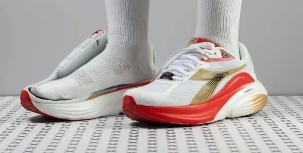 跑鞋Diadora Atomo Star 深度评测