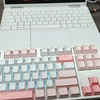 哇！超可爱的粉色机械键盘