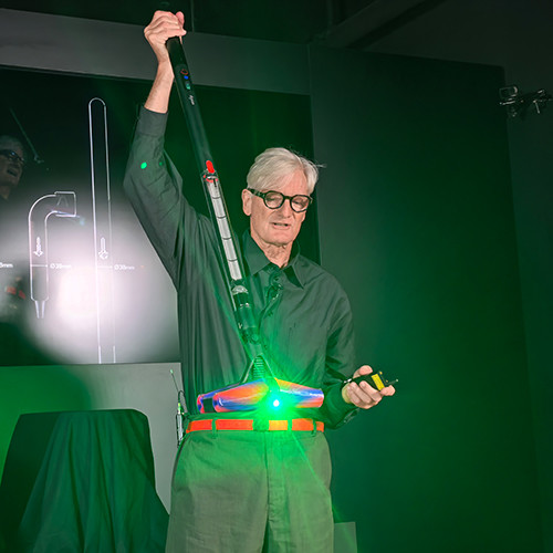 黑科技还得看戴森！IFA2025期间，创始人老爷子亲自来到现场“带货”