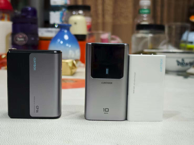 酷态科充电器