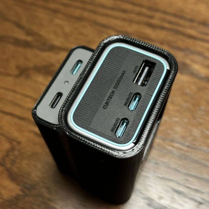 酷态科充电器