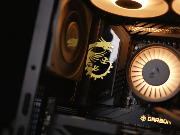 微星半家桶 MPG VELOX 300R，ARCTIC安特高能Liquid Freezer III Pro 360，微星 A850GLS，装机分享