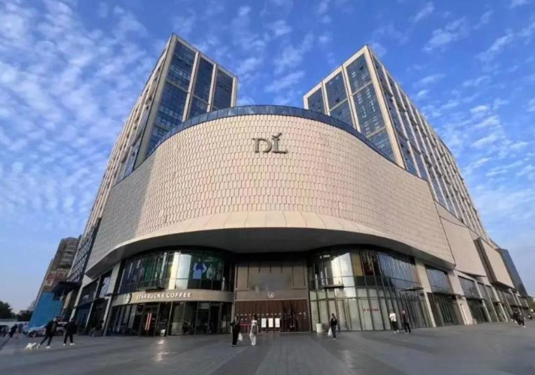 胖东来8月销售近20亿创纪录 高薪高休假模式成实体零售突围样本