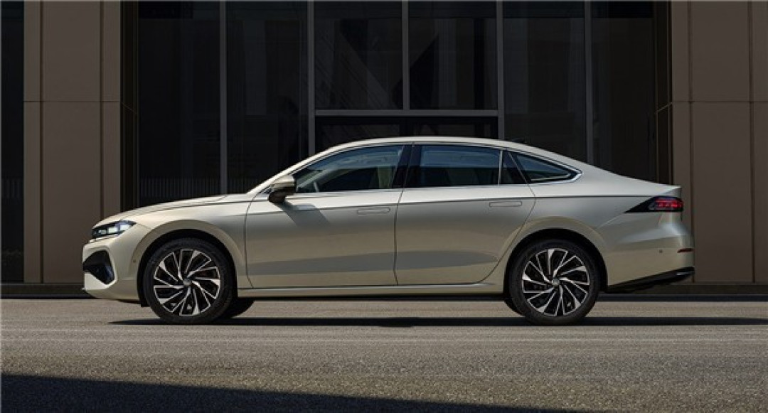 每周车圈新鲜事:新大众速腾L定档|Model Y L开启交付|萤火虫8月交付增长