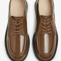 TATA牛津鞋：经典设计与舒适脚感