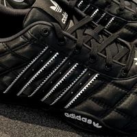 一脚油门踩进1985！——adidas ADIRACER LO W 黑银赛车鞋