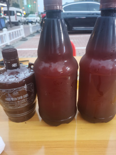 周末小聚，新疆羊肉串配老白汾10