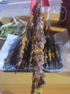 周末小聚，新疆羊肉串配老白汾10