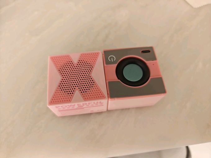 杰宝蓝牙音箱