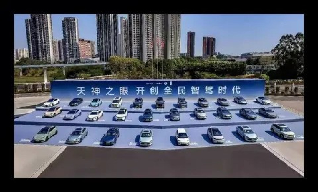 智能驾驶行业竞争白热化：价格战、技术迭代与人才争夺战