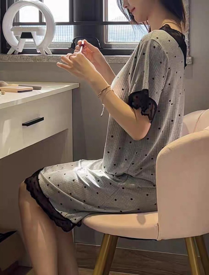 家居睡衣