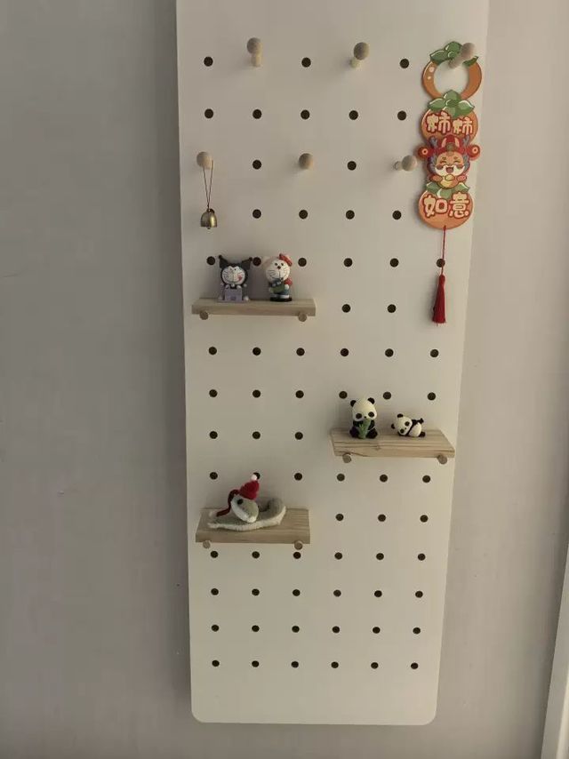 墙面置物架实木洞洞板收纳架一体式隐藏推拉穿衣镜