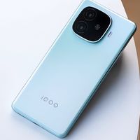 千元机“内卷”新高度：iQOO Z9：6000mAh+144Hz屏+索尼主摄