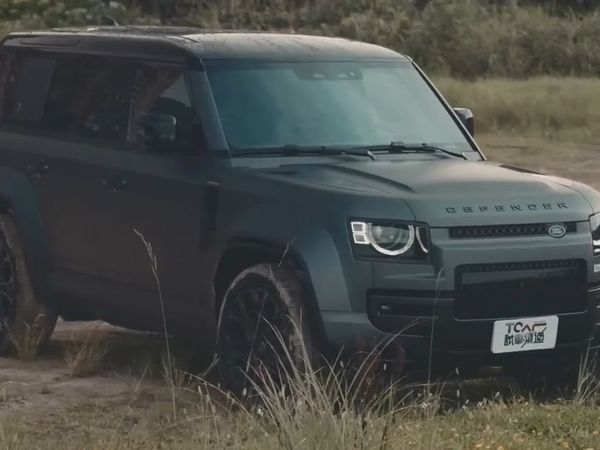 【新車試駕】鑽石般強悍！生來征戰極限的 Defender OCTA 只問你「路，為何物？」 德哥試駕 - TCar 