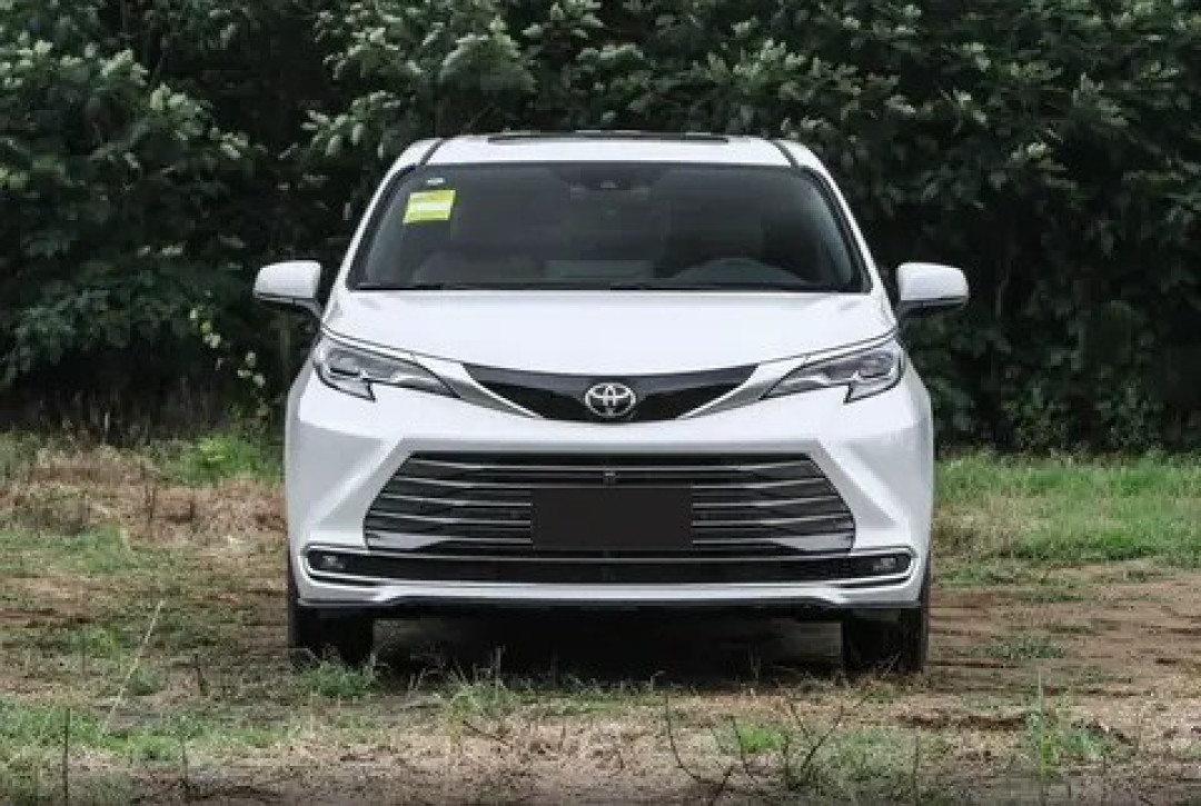 2026款丰田赛那上市:配置升级,价格下调,售价32.48万起