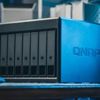 3799+8盘位+N355+16G内存，威联通新品NAS Qu805开箱，香爆了！