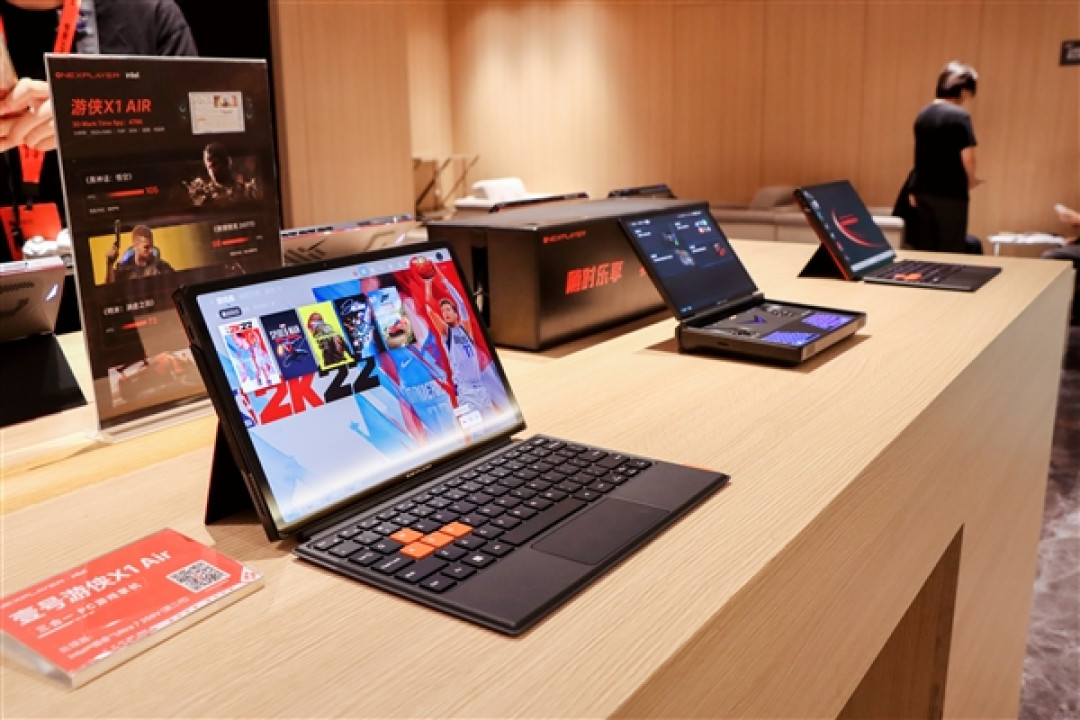壹号本新品三连发!三合一PC、能变形的掌机、还有外置显卡坞