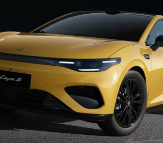 零跑Lafa 5全球首秀，誓言要打造全球年轻人的Dream Car