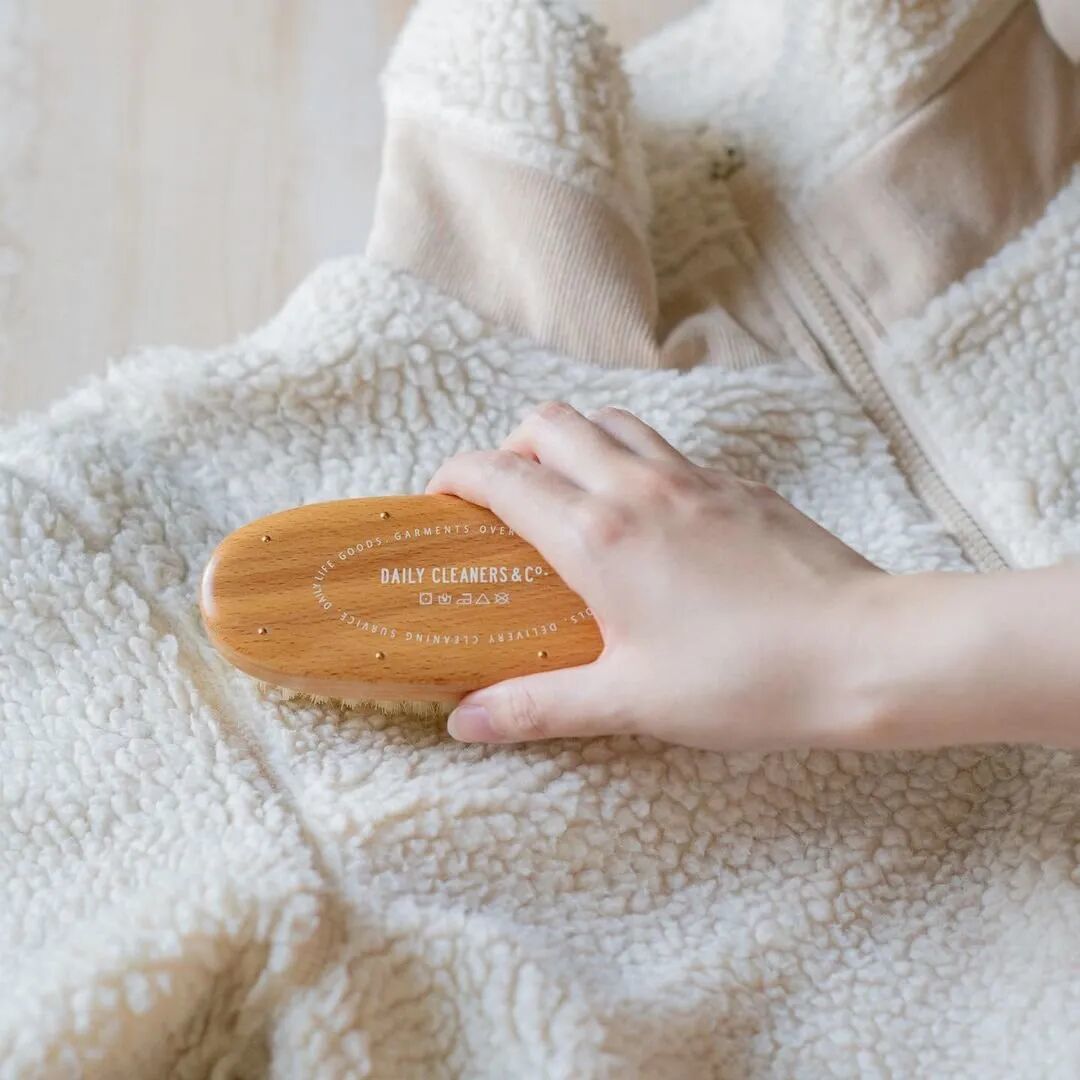 羽绒服、蚕丝被怎么洗才对?保洁阿姨9招正确清洁方法,洗完不扁塌、不变形!