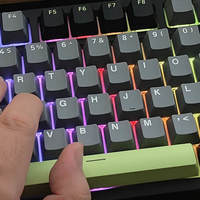 性价比首选，办公游戏双能打，雷柏 V700 DIY-98键盘使用体验