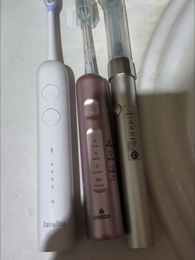 欧乐B洁牙用具