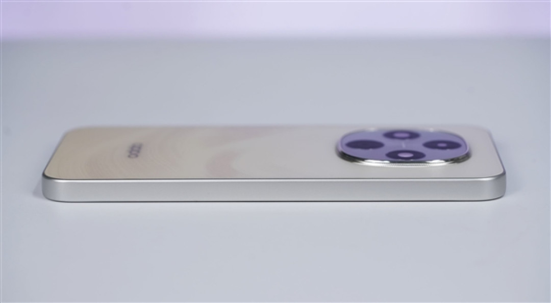 开启手机6年耐用新时代！OPPO A6 Pro图赏