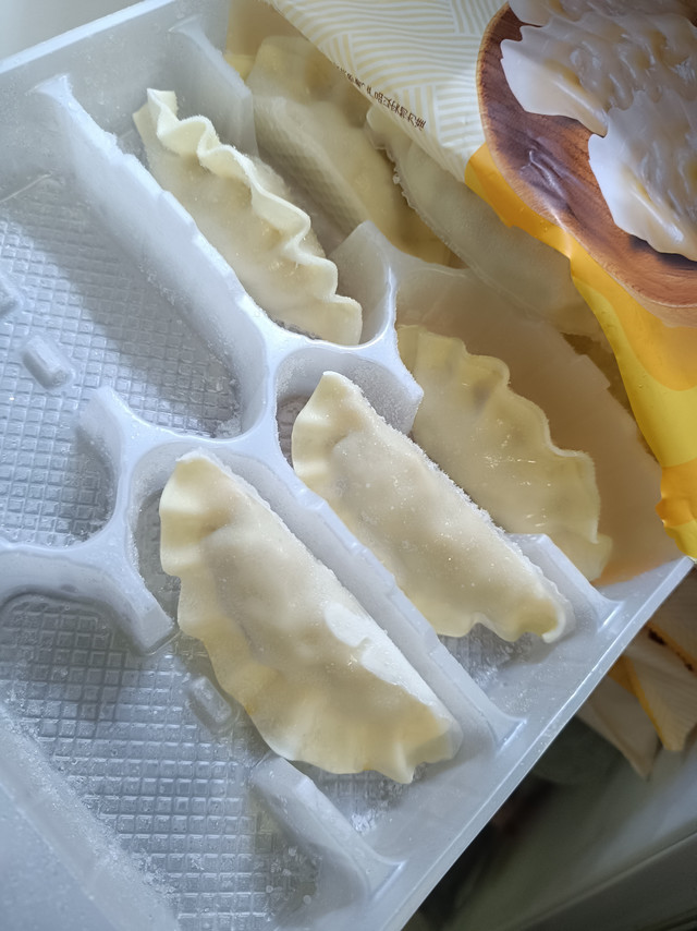秋日美食充电站，一口蒸饺暖身心