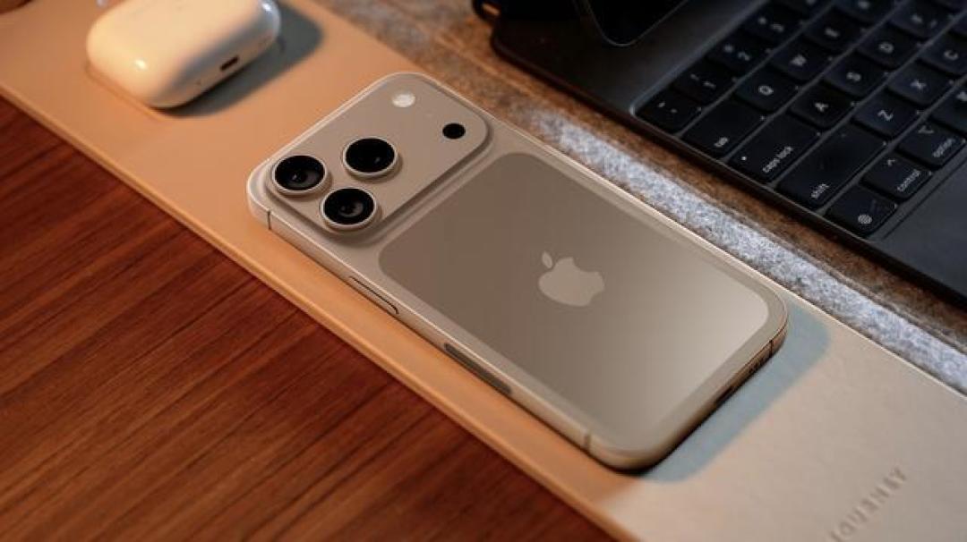 iPhone17销量预警:辨识度革命与精准补短如何撬动换机狂潮