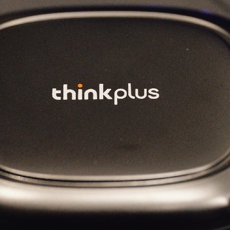 thinkplus轻锋240W伸缩线，一根能“打”还能“听”的性能猛线