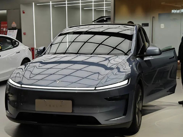 特斯拉Model Y L，纯电SUV新选择？