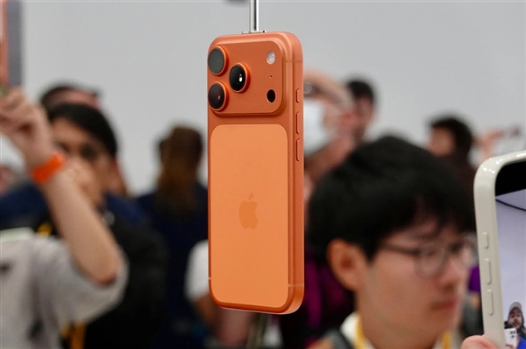 苹果iPhone 17挂绳卖479元 罗永浩吐槽:这么割韭菜很恶心 吃相很难看 臭不要脸