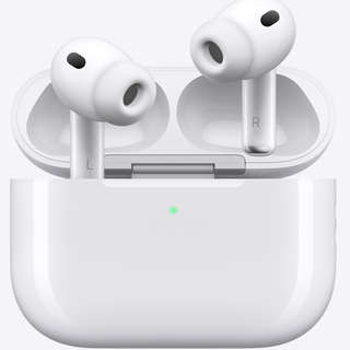苹果新款 AirPods Pro 3单次续航增强，但充电盒容量似乎缩水