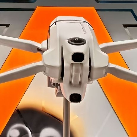 影石Insta360的新品无人机对大疆发起挑战