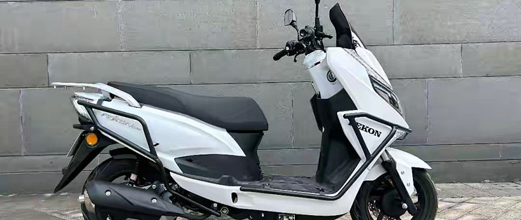 Uhs150 续航600km+双通道ABS!UHS150平踏的“入门即高配”_摩托车整车_什么值得买