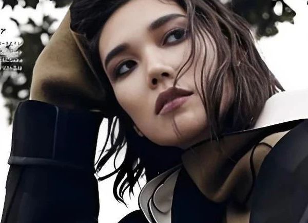 [超模志]岡本多緒Tao Okamoto : 日本优雅从 T 台到好莱坞的跨界传奇