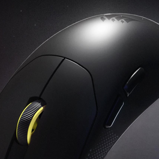 36 克超轻挑战罗技！Corsair Sabre V2 Pro 8K 无线鼠标即将登场