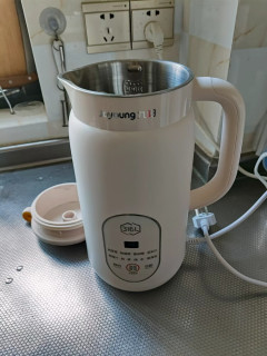 九阳豆浆机：多功能早餐助手