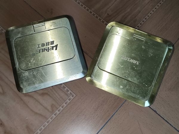 现在的黄铜地插便宜的不可思议